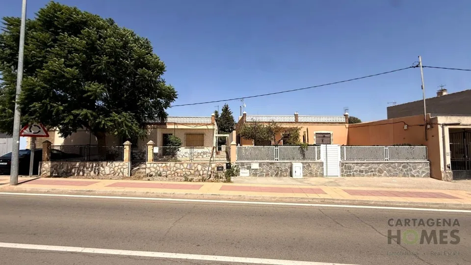 Casa con parcela y frutales en la calle principal de Cuesta Blanca en Cuesta Blanca — foto 2