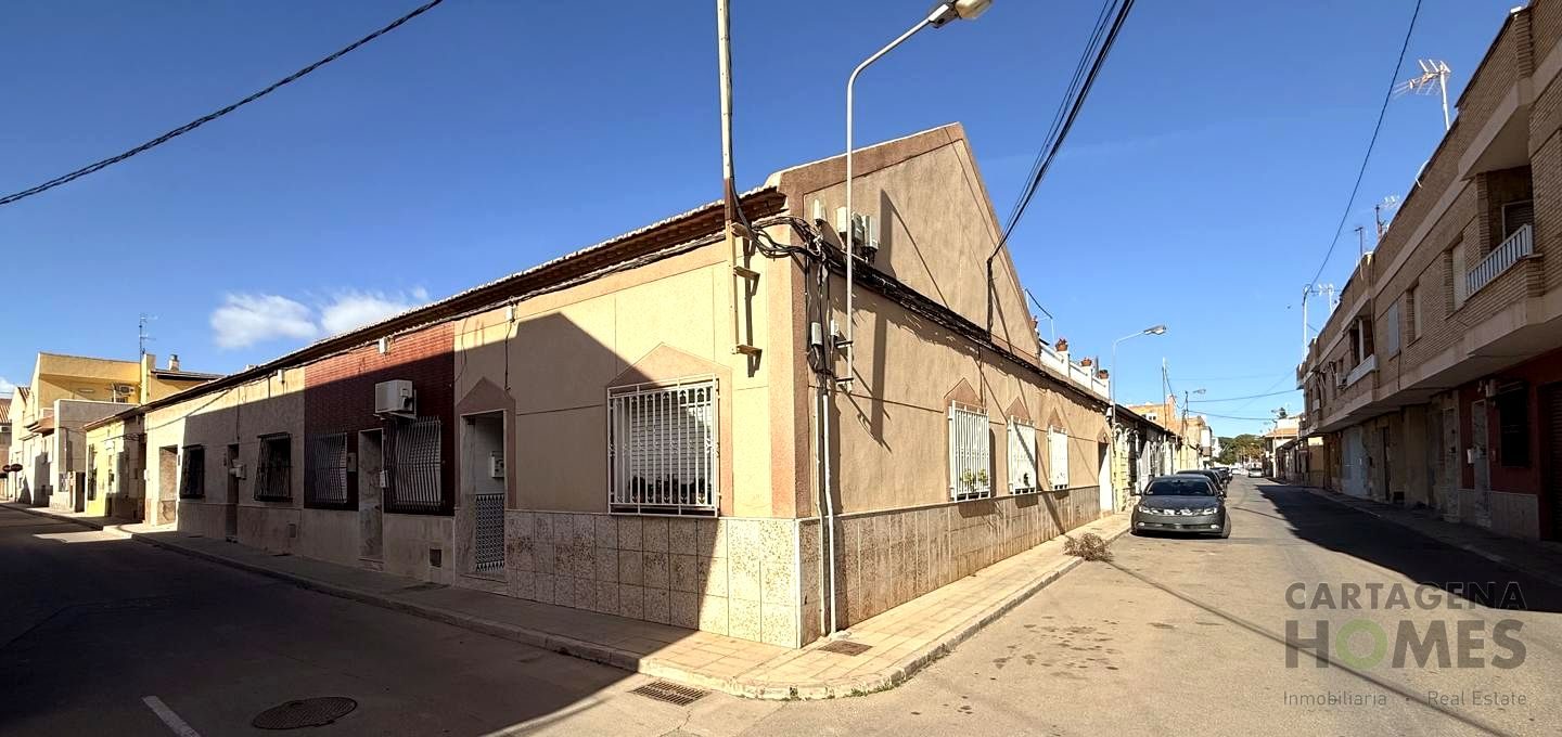 Planta Baja En Los Dolores en Los Dolores — foto 3