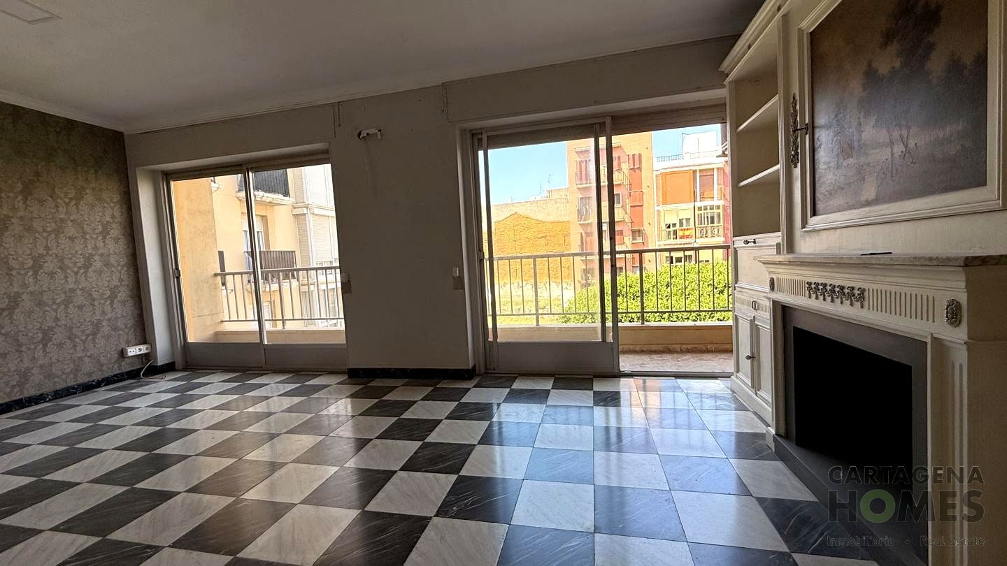 Gran Piso En Plaza Risueño en Casco Historico — foto 6