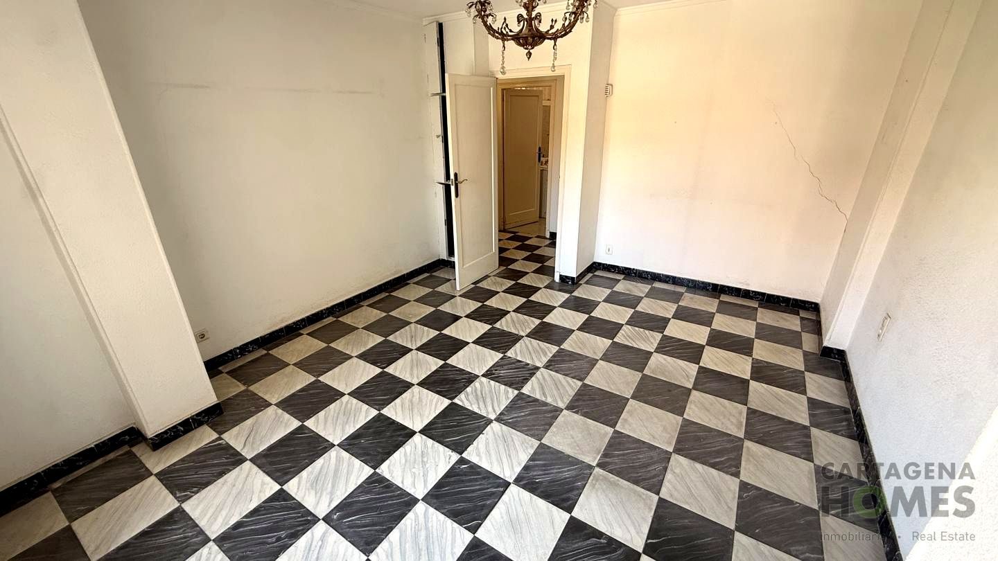 Gran Piso En Plaza Risueño en Casco Historico — foto 12