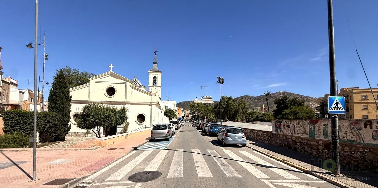 Edificio En Santa Lucia en Santa Lucia — foto 3